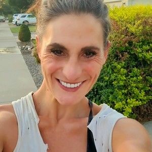 Meet your Posher, Talia